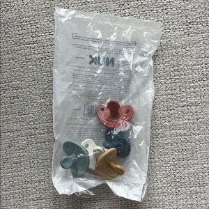 Nuk Multi-Color 5 Pack Pacifier Set